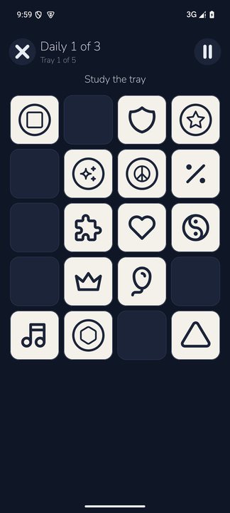 A What Changed round in the Daily Workout, tray 3 of 5: a four-by-four tray of outline icons on cream cards, with the prompt Study the tray.